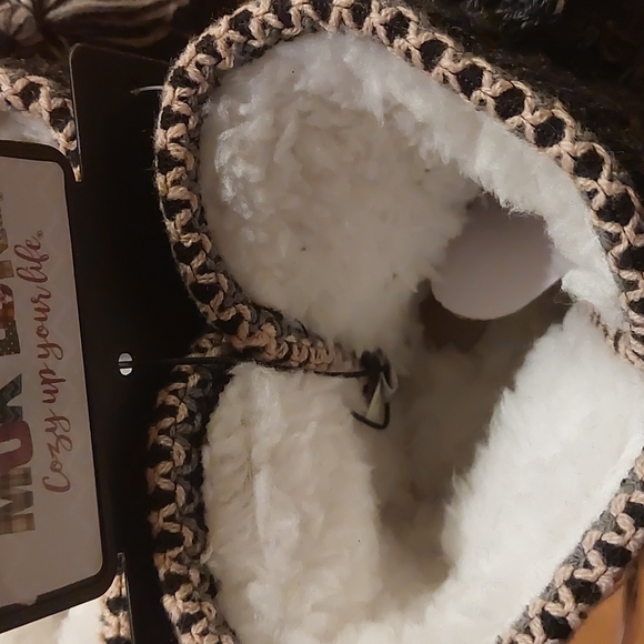 Muk Luks Slipper Booties - Picture 6 of 13